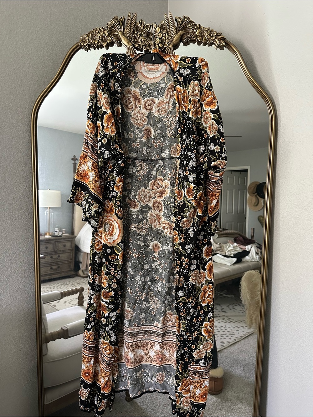Source Unknown Black Floral Kimono Duster with Rust and Cream Roses
